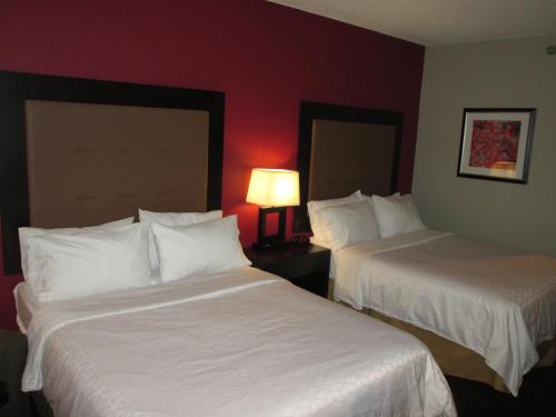 Holiday Inn Express Cloverdale - Greencastle, an IHG Hotel