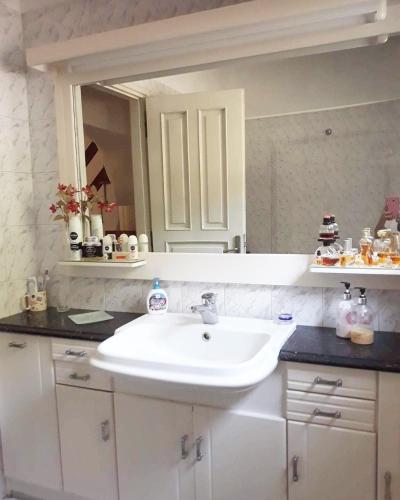 Fantastic villa, a 5 minute drive from the beach!, Афины (фото 8)