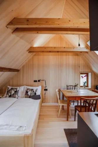 AUGUST Dachgeschosswohnung im jüdischen Viertel in Hohenems, Österreich