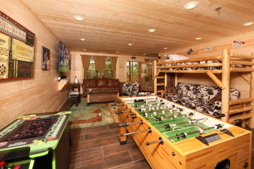 Gray Wolf Den - image 2