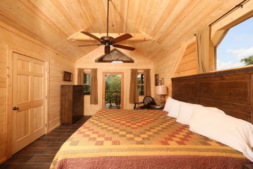 Gray Wolf Den - image 9