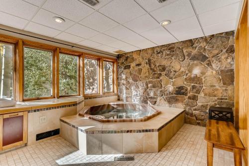 Chateaux DuMont 2724 - image 3