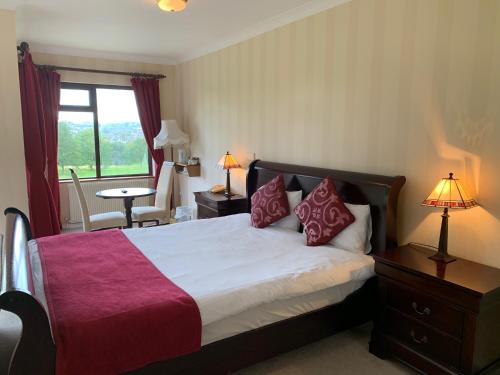 Budget Single Room room in Fernhill Lodge Carrigaline
