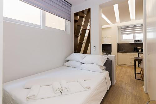 Brand new flat for 4 ppl next to Syntagma sq.