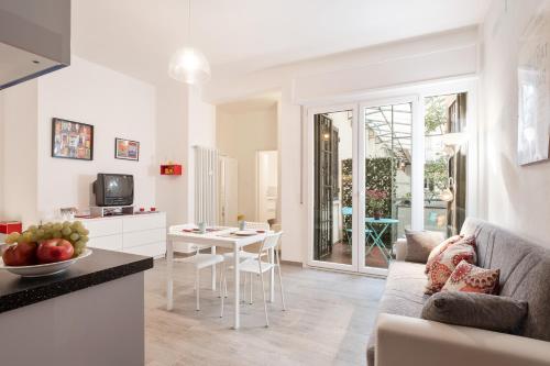  Giardini Margherita Monolocale con Balcone in Bologna