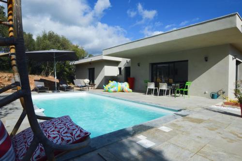 Villa moderne 3 chambres avec piscine chauffée Pinarello gîte à louer Sainte-Lucie de Porto-Vecchio