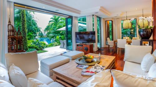Villa in the Garden, Surin Beach with private spa., Hat Surin (foto 4)