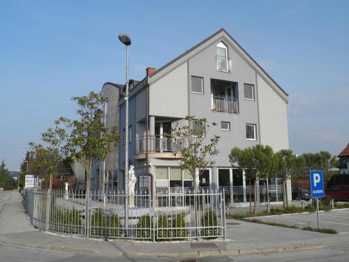 Apartments and Rooms Oliviers - Moravske Toplice