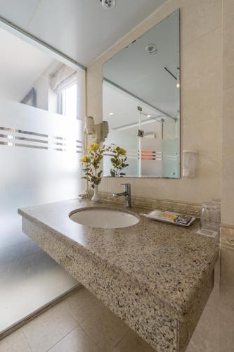 Ngan Ha Hotel Long Bien – Hanoi