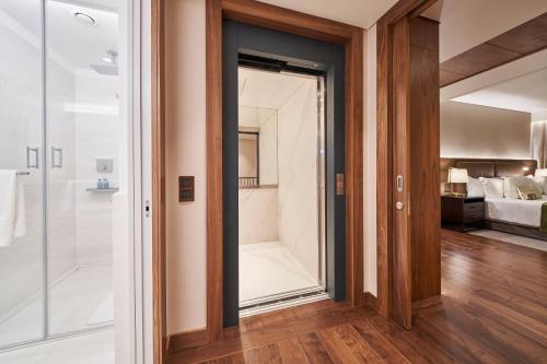 Les Suites at Cliff Bay PortoBay - image 2