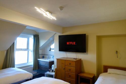 Abinger Guest House - image 12