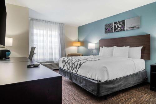 Sleep Inn & Suites near Westchase - image 6