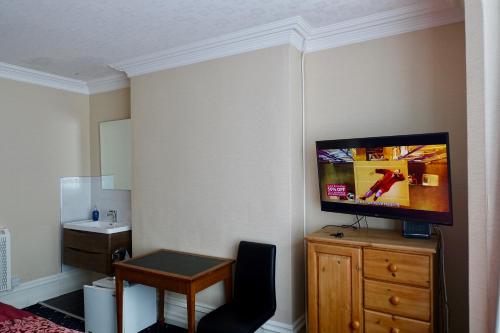 Abinger Guest House - image 14