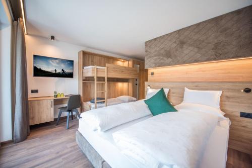 Vitaurina Royal Hotel Room Type - Superior Double Room