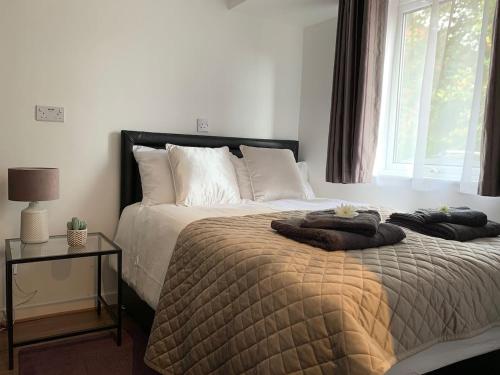 B&B Brístol - Serviced Apartment Bristol One-Bedroom Southmead Hospital MOD Airbus - Bed and Breakfast Brístol