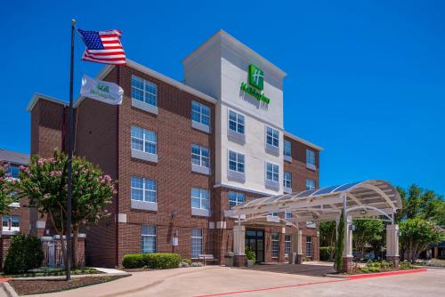 Holiday Inn and Suites Addison, an IHG hotel - Hotel - Addison
