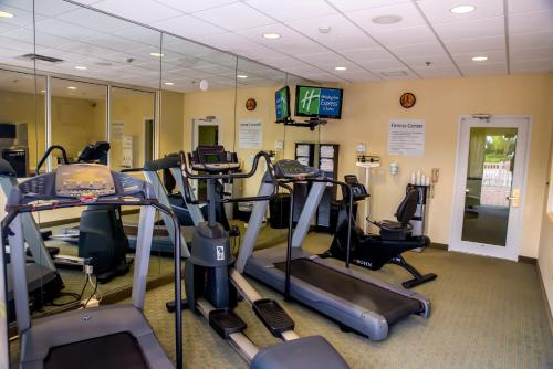 Fitness center, Holiday Inn Express Hotel & Suites Cocoa in Cocoa (FL)