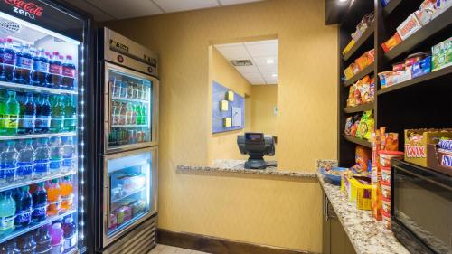 Holiday Inn Express Charleston-Civic Center by IHG in Charleston, USA