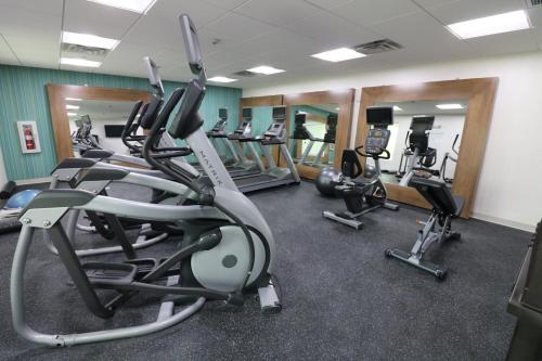 Holiday Inn Express & Suites - Coffeyville an IHG Hotel - image 2