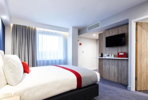 Standard Double Room with Free Hot Breakfast image 1