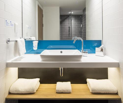 Holiday Inn Express Dublin City Centre an IHG Hotel - image 5