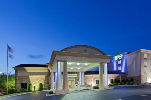 Holiday Inn Express Hotel & Suites Christiansburg, an IHG hotel - Christiansburg