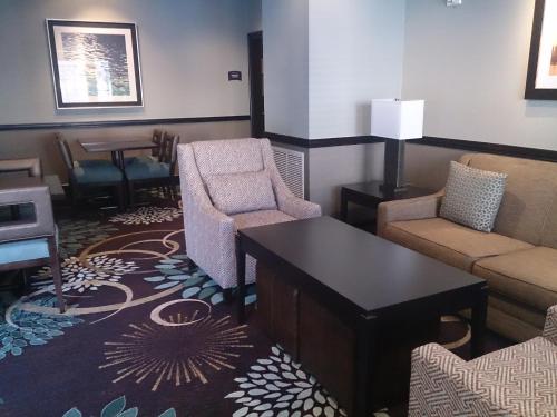 Staybridge Suites Columbus-Airport an IHG Hotel - image 2