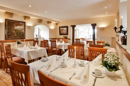 Hotel Schloss Edesheim - image 5