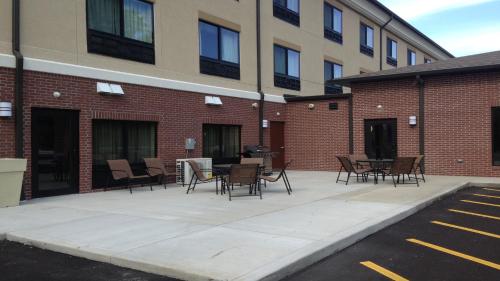 Holiday Inn Express & Suites Cambridge, an IHG Hotel in Cambridge, USA