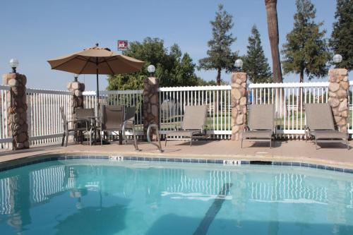 Piscina, Holiday Inn Express Corning By IHG in Corning (CA)
