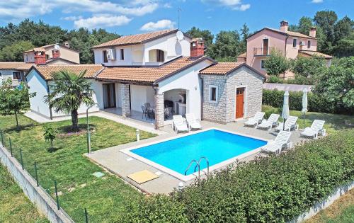  Villa Prima in Jurići