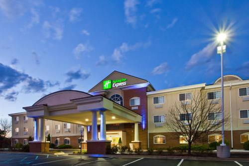 Holiday Inn Express Hotel & Suites Charlotte, an IHG Hotel