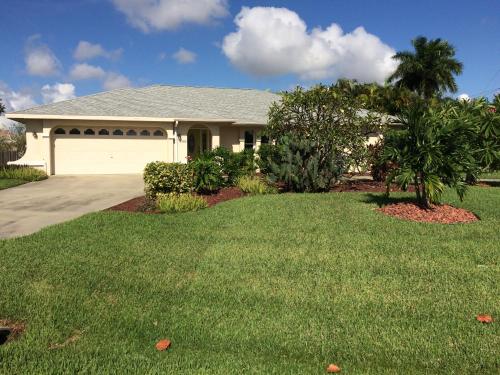 Waterfront Villa Sunset Cove - South Cape ID 109 - image 5