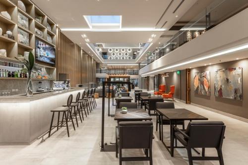 Pub/Lounge, Huinid Obelisco Hotel in Buenos Aires