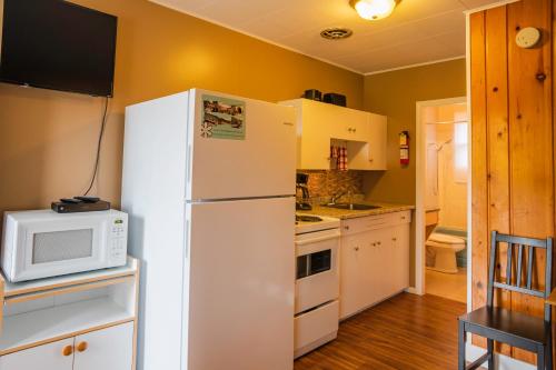 Konyha, Lakeview Motel in Christina Lake (BC)