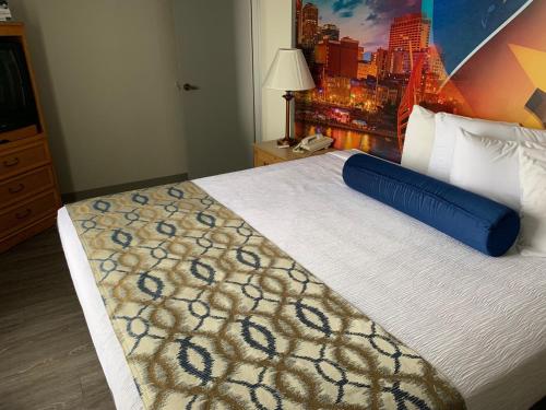 Luxe Studios Nashville Opryland – Nashville, TN