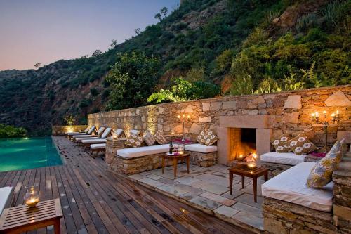 บริการและสิ่งอำนวยความสะดวก, ซาโมด พาเลซ (Samode Palace) in สามท