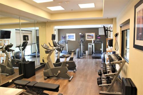 Holiday Inn Express Hotel & Suites Charlotte-Concord I-85 an IHG Hotel - main image