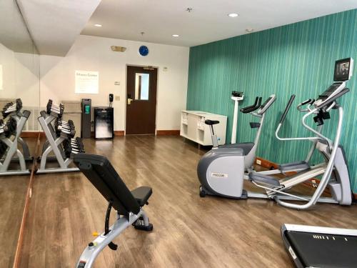 Holiday Inn Express Arlington Interstate 20 Parks Mall by IHG in Arlington, USA