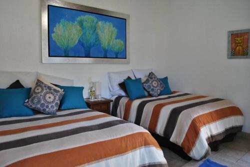 2 double beds