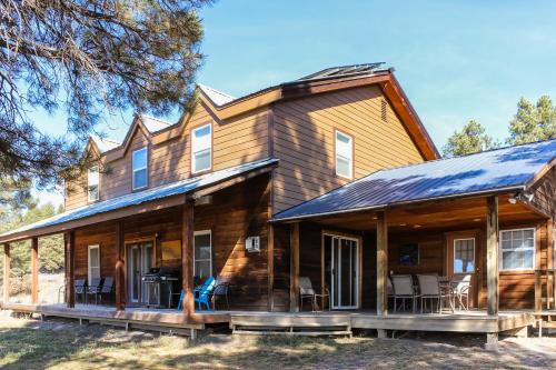 Split Pine Cabin in Pagosa Springs, USA