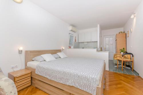 Apartments Vlasta - image 9