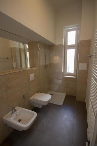 Apartment image 3