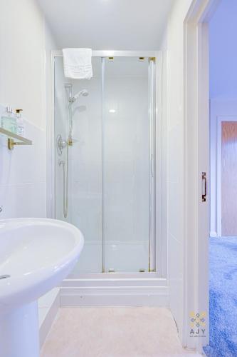 Mica Point City Centre Apartment - image 10