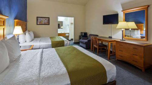 2 queen beds