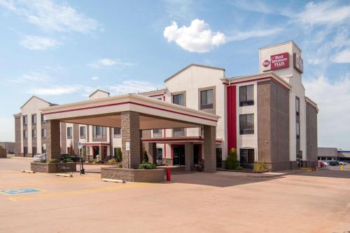 Best Western PLUS Memorial Inn in Oklahoma City, USA