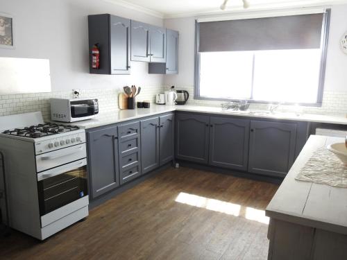 virtuve, Welcome Stranger Cottage in Maryborough (VIC)