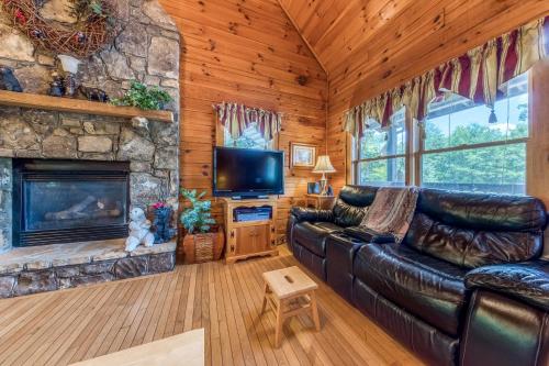 Papaw's Bear Den
