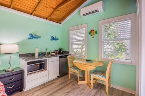 Bahama House - main image