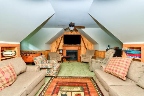 Lazy Bear Lodge in Swanton, USA